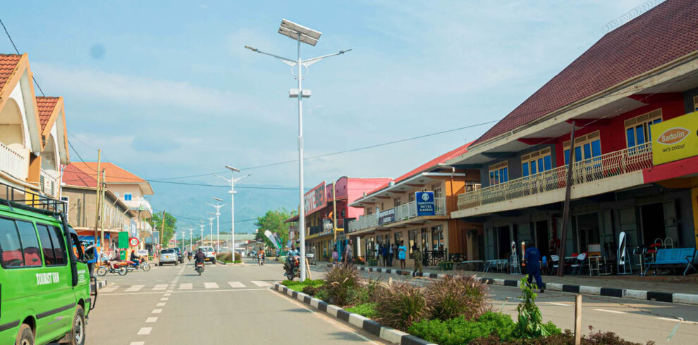 Guided city tour through Fort Portal showcasing Uganda’s vibrant streets, local businesses, and scenic urban landscapes.