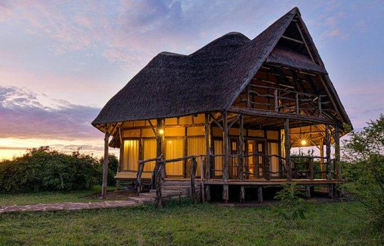 mid range safari accommodation uganda rwanda