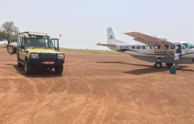 Fly-In Safari in Uganda and Rwanda with safari vehicle and light aircraft