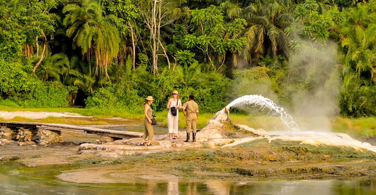 semuliki national park sempaya hot springs geyser